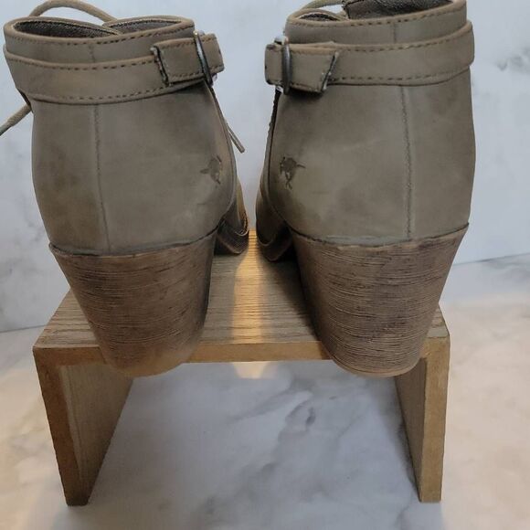 Rocket Dog Beige Lace Up Booties Size 8 - Picture 8 of 8
